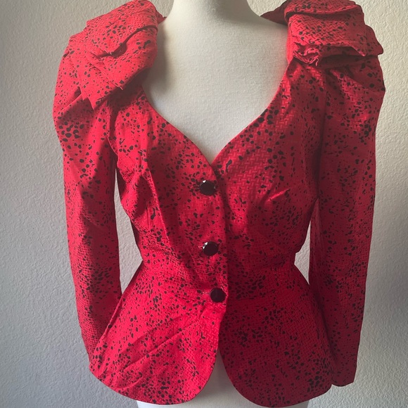 Beautiful silk red jacket - Picture 1 of 5